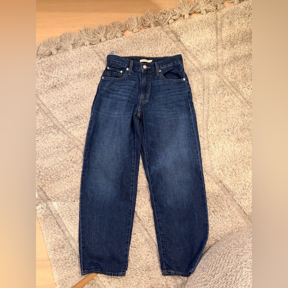 Levis LIGHTWEIGHT baggy dad jeans - Picture 9 of 9